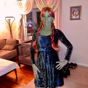 Woman’s Princess Fiona costume